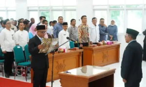 bupati-tanah-datar-lantik-inoki-ulma-tiara-direktur-perumda-tirta-alami bupati-tanah-datar-lantik-inoki-ulma-tiara-direktur-perumda-tirta-alami