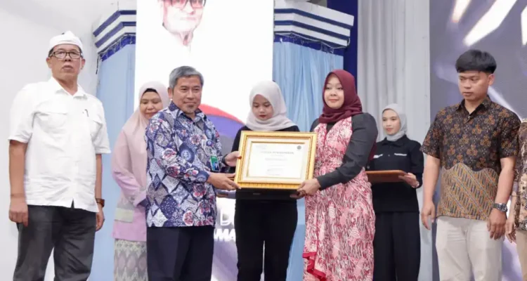 kemnaker-dan-indo-rama-perkuat-kelompok-tenaga-kerja-mandiri-di-purwakarta