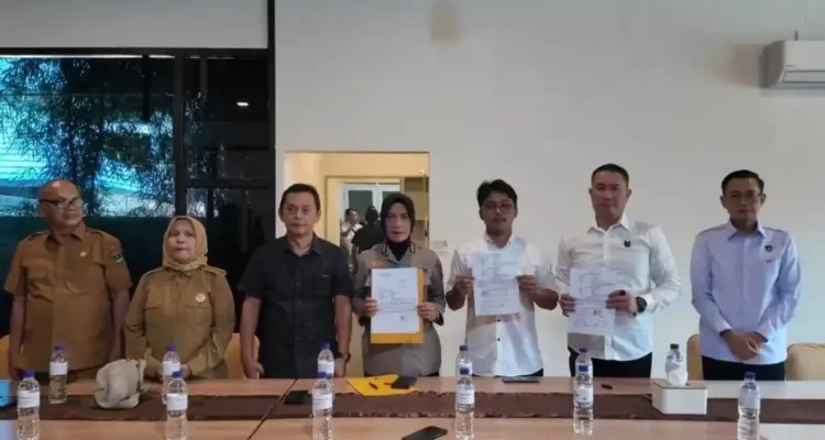 kombes-pol-teddy-fanani-dan-bill-irzano-tempuh-jalur-damai
