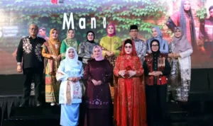 padang-fashion-summit-dorong-busana-minangkabau-menembus-pasar-mode-internasional