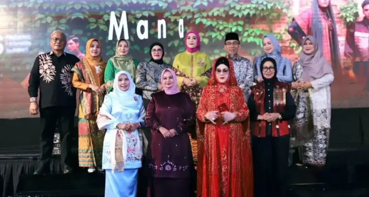padang-fashion-summit-dorong-busana-minangkabau-menembus-pasar-mode-internasional