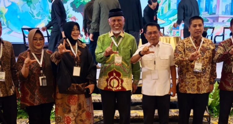 Gubernur Sumatera Barat Mahyeldi menghadiri bimbingan teknis Nilai Ekonomi Karbon bersama KLH/BPLH di Jakarta.