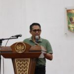 Wakil Ketua DPRD Sumbar, Evi Yandri, memberikan sosialisasi pencegahan narkoba di Gedung Rohana Kudus, Padang.