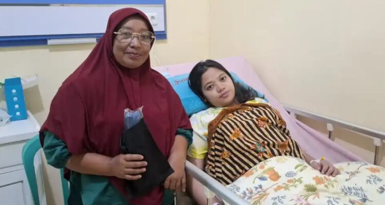 Wulia Indriani, peserta JKN yang terbantu biaya operasi caesar darurat di RSIA Sayang Ibu Batusangkar.
