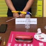 Dua tersangka narkoba beserta barang bukti sabu yang diamankan Satresnarkoba Polres Padang Panjang.
