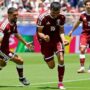 Pemain timnas Qatar berlatih di lapangan untuk persiapan laga uji coba melawan Australia jelang Piala Asia 2027.