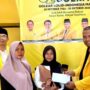 Pengurus DPD Partai Golkar Payakumbuh merayakan HUT ke-62 dengan kegiatan santunan anak yatim dan doa bersama.