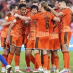 Direktur Utama I.League, Ferry Paulus, memberikan keterangan pers terkait sanksi bagi Persija Jakarta di kantor I.League.