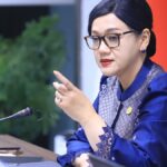 Ketua Dewan Komisioner OJK Friderica Widyasari Dewi dalam dialog daring bersama investor untuk membahas reformasi pasar modal