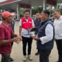 Antrean kendaraan di SPBU Kota Padang saat proses pengisian Biosolar yang kini ditingkatkan penyalurannya oleh Pertamina.