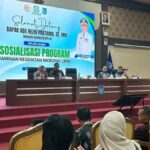 Ade Rezki Pratama saat memberikan sosialisasi program JKN bersama BPJS Kesehatan di aula Balaikota Payakumbuh.