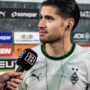 Kevin Diks saat berlatih bersama skuad Borussia Monchengladbach di lapangan sepak bola.