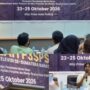 Ketua KPID Sumbar memberikan arahan etika peliputan bencana kepada jurnalis televisi dalam acara Bimtek P3SPS di Padang.