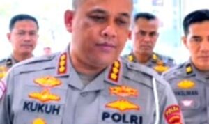 fokus-keselamatan-berlalu-lintas,-polda-sumbar-gelar-operasi-patuh-singgalang-2026 Petugas kepolisian Polda Sumbar melakukan sosialisasi tertib lalu lintas dalam Operasi Patuh Singgalang 2026.