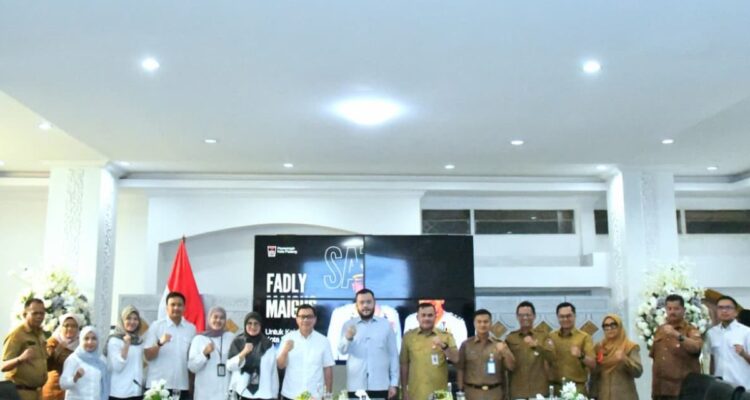 Wali Kota Padang Fadly Amran menerima kunjungan tim penilai sanitasi nasional di kediaman resmi wali kota.