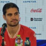 Pemain Borussia Mönchengladbach merayakan kemenangan atas Karlsruher SC di DFB Pokal tanpa kehadiran Kevin Diks.