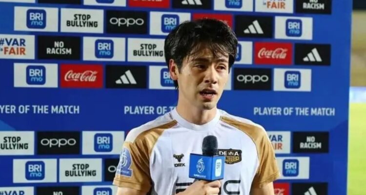 Taisei Marukawa saat berlatih bersama tim, bersiap menjalani proses naturalisasi untuk membela Timnas Indonesia.