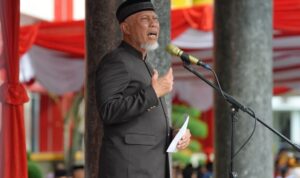 Gubernur Sumbar Mahyeldi memimpin upacara peringatan Hari Sumpah Pemuda di halaman Kantor Gubernur Sumatera Barat.