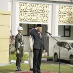Rektor UNP Ir. Krismadinata menjadi inspektur upacara peringatan Hari Sumpah Pemuda ke-98 di Lapangan Rektorat UNP.