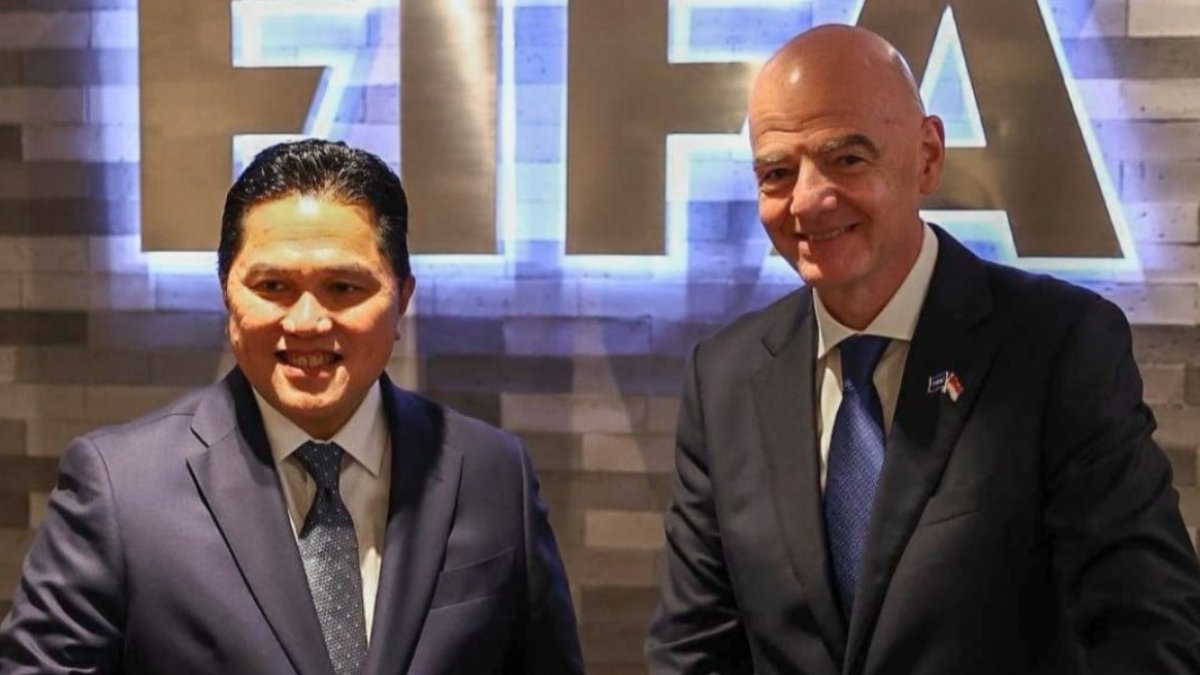 erick-thohir-buka-suara-soal-ancaman-batalnya-laga-timnas-indonesia-vs-yordania Erick Thohir memberikan keterangan pers terkait potensi pembatalan laga Timnas Indonesia kontra Yordania karena faktor keaman