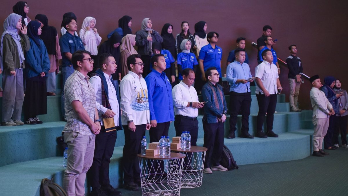 momentum-sumpah-pemuda,-unp-dan-knpi-sumbar-bekali-pemuda-dengan-leadership-branding Peserta workshop Leadership Branding kolaborasi UNP dan KNPI Sumbar dalam rangka memperingati Hari Sumpah Pemuda di Padang.