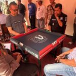 Kapolsek Nanggalo AKP Ade Saputra membuka turnamen domino bersama warga untuk mempererat silaturahmi dan menjaga Kamtibmas.