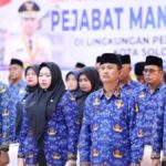 Wali Kota Solok melantik 53 pejabat manajerial di Balai Kota untuk meningkatkan kinerja dan kualitas pelayanan publik.
