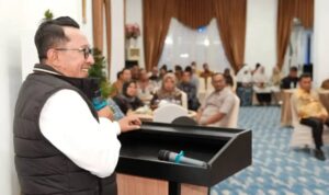 FB_IMG_1793067397774 Pertemuan pejabat Pemprov Sumbar dan bupati di Gedung Indojolito untuk pembentukan Forum Komunikasi Pembangunan Daerah.