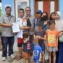Dinas Sosial Kota Padang memfasilitasi pemulangan keluarga terlantar yang kembali ke kampung halaman untuk memulai hidup baru
