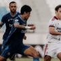 Pemain Arema FC tampak kecewa di lapangan setelah kalah 1-3 dari Bali United di Stadion Kanjuruhan.